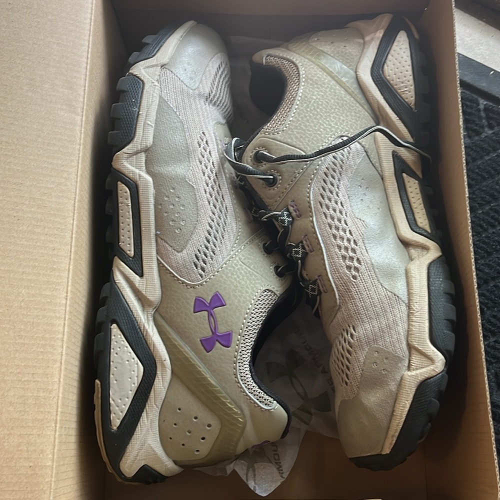 Under Armour women’s glenrock low